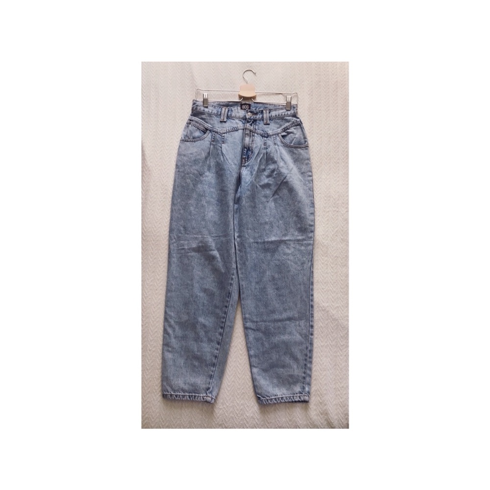 BDG High Waisted Tapered Leg Mom Jeans